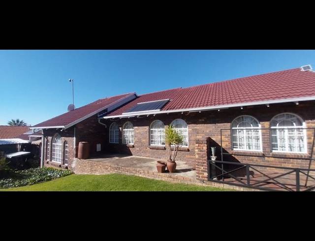 4 BEDROOM HOUSE FOR SALE IN DAWNVIEW
